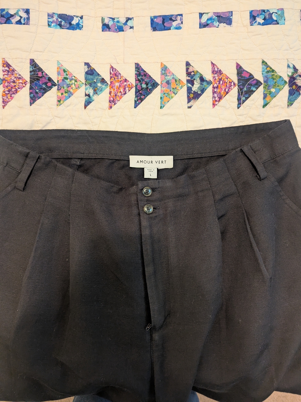 Amour Vert Black Pleated Linen Pants